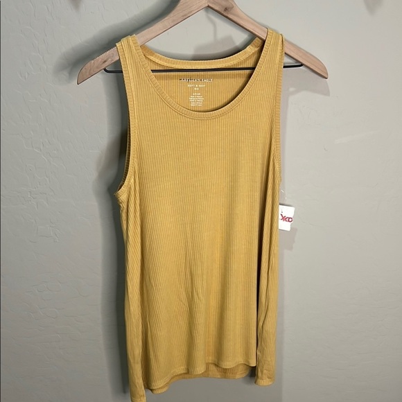 American Eagle Outfitters Gold Sleeveless Ribbed Tank Top Yellow AE Summer Shirt - Picture 1 of 10